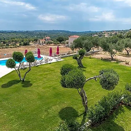Aparthotel Elaias Gi 3*